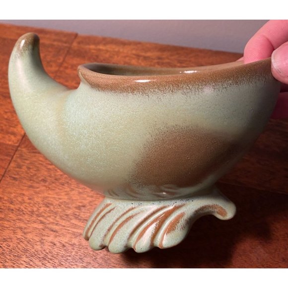 Beautiful Prairie Green and Brown Cornucopia Frankoma 575 -  6.25" x 4" x 4" - Picture 6 of 8